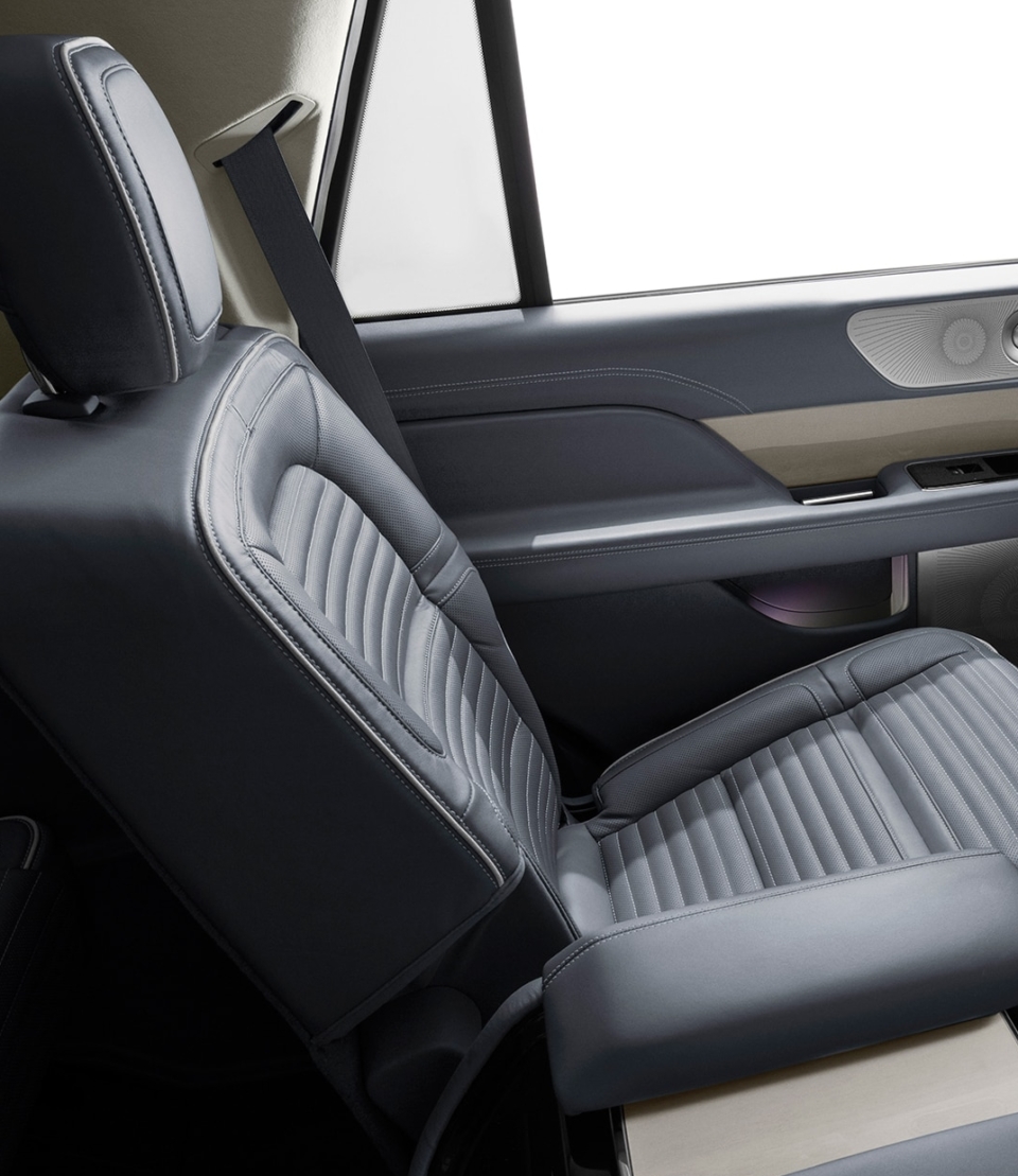Lincoln-Navigator-Interior-Back-Seat